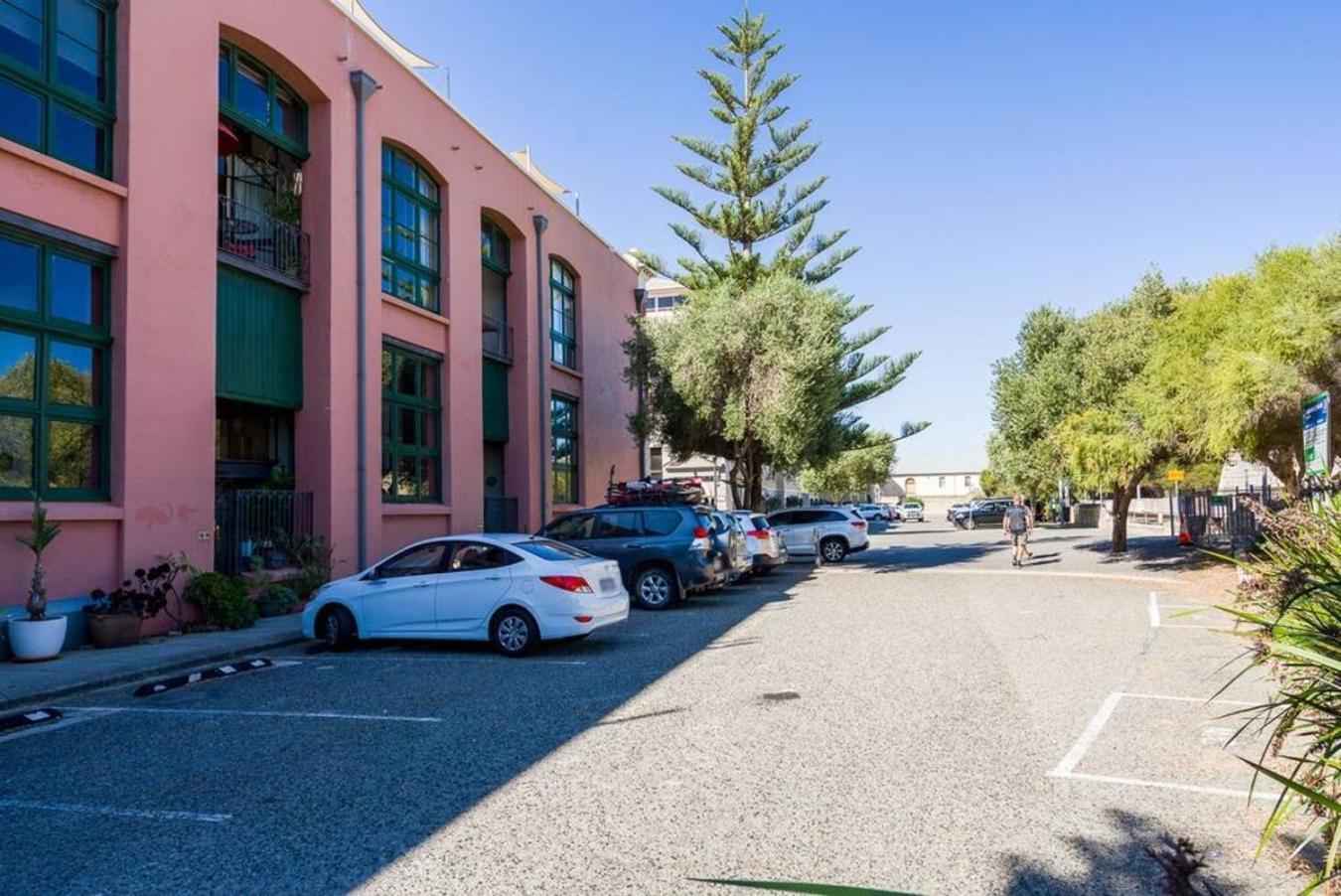 West End Warehouse Historical Opposite Apartment Fremantle
